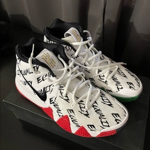 Nike Kyrie 4 BHM
